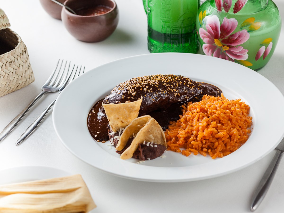 Inicia el primer "Encuentro de moles" en El Mural de los Poblanos